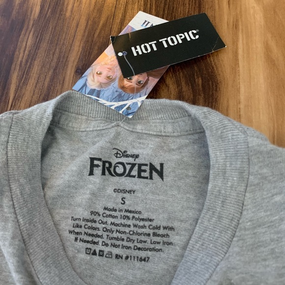 DISNEY FROZEN ARENDELLE KINGDOM SHIRT SZ S - Picture 3 of 5